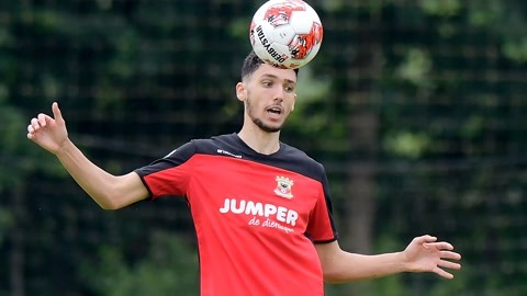 在高强度对 在高强度对