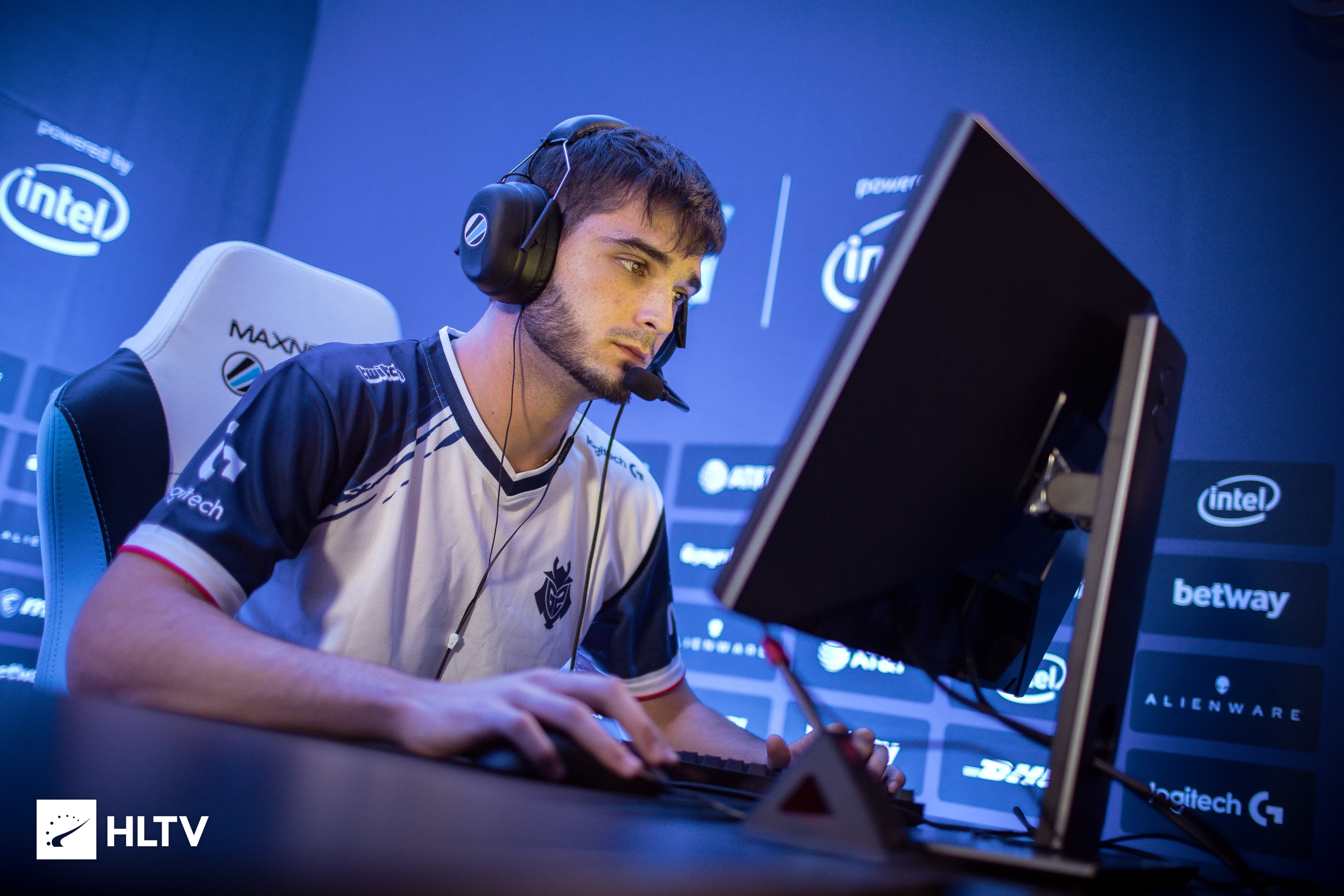 周年线后 周年线后